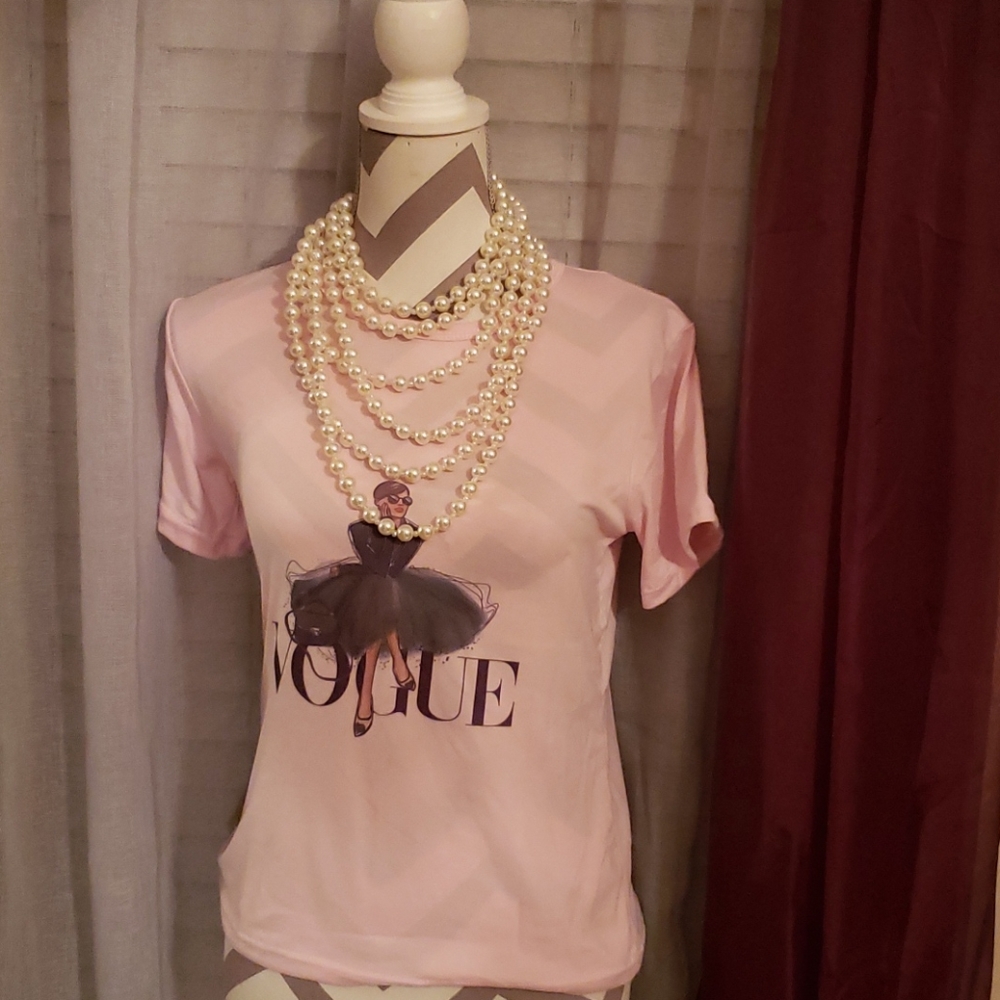 🔥🔥New Vogue shirt!!